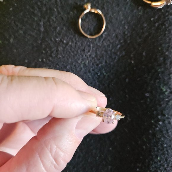 Jewelry - Picture 6 of 7